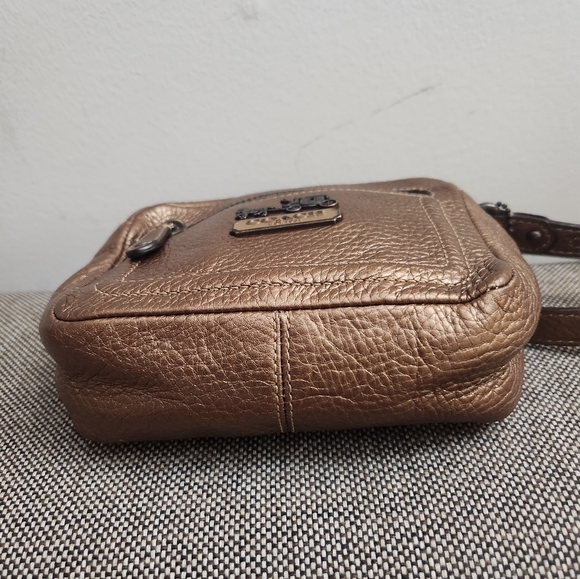 Coach Vintage Bronze Cervo Leather Small Camera Crossbody Bag. In excell… - Picture 7 of 10